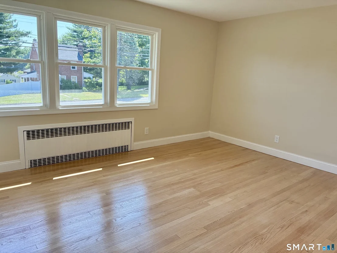 Photo of 347 Farm Hill Road