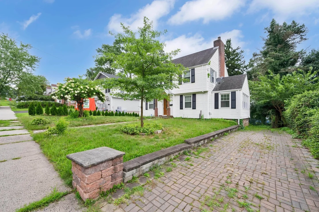Photo of 20 Ledyard Road