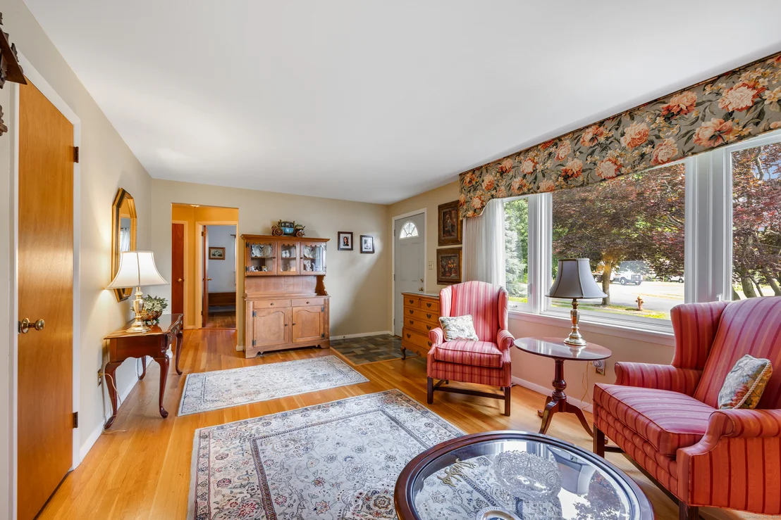 Photo of 2 Cardinal Drive