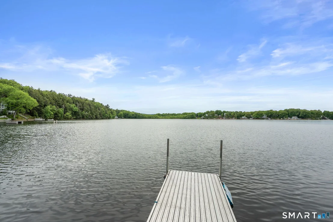 Photo of 440 Lakeview Drive