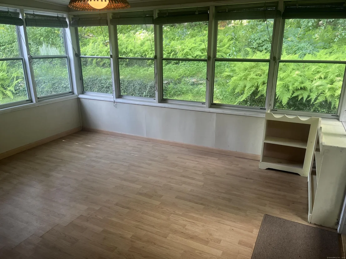 Photo of 8 Laurel Glen Road