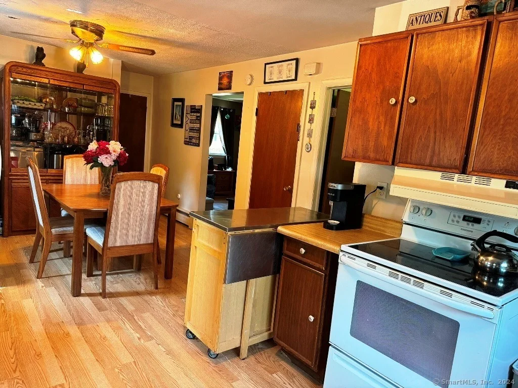 Photo of 24 Grove Avenue
