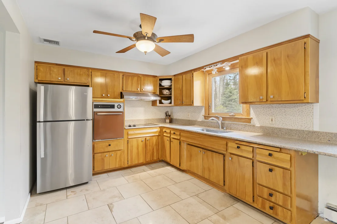 Photo of 2 Fieldstone Drive