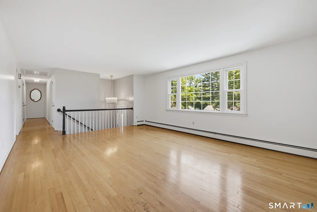 Photo of 17 Riverside Drive