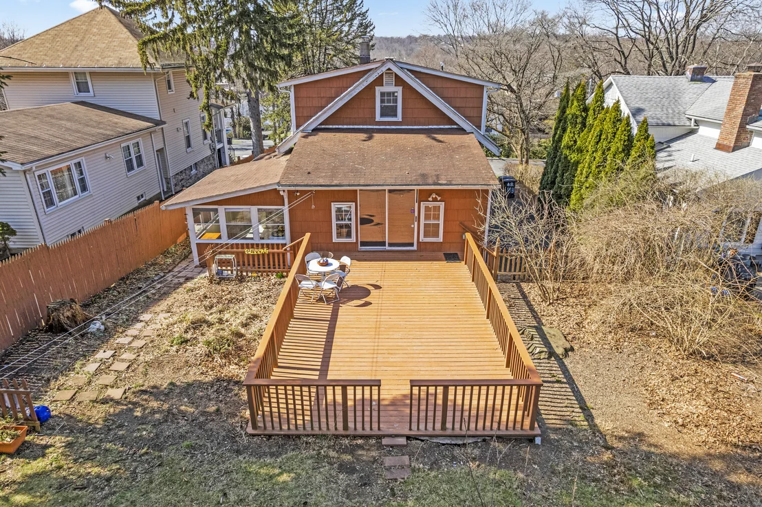 Photo of 143 Highview Avenue