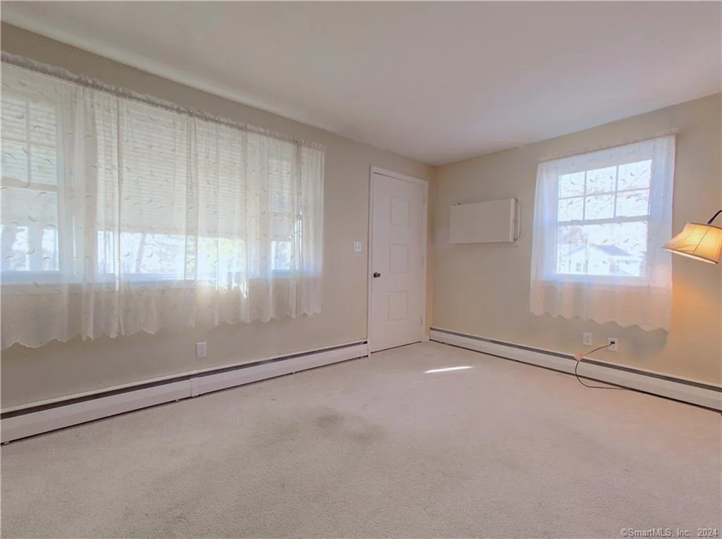 Photo of 183 Holbrook Avenue