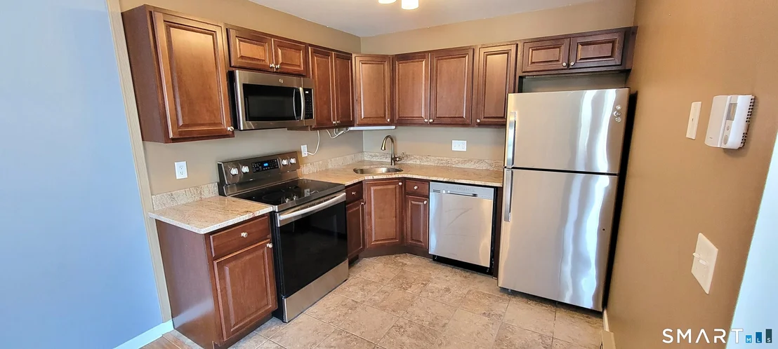Photo of Unit 2 at 10 Taft Pointe