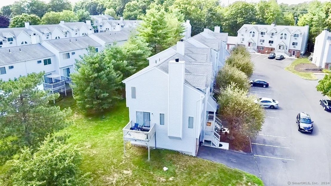 Photo of Unit 24A at 925 Oronoke Road