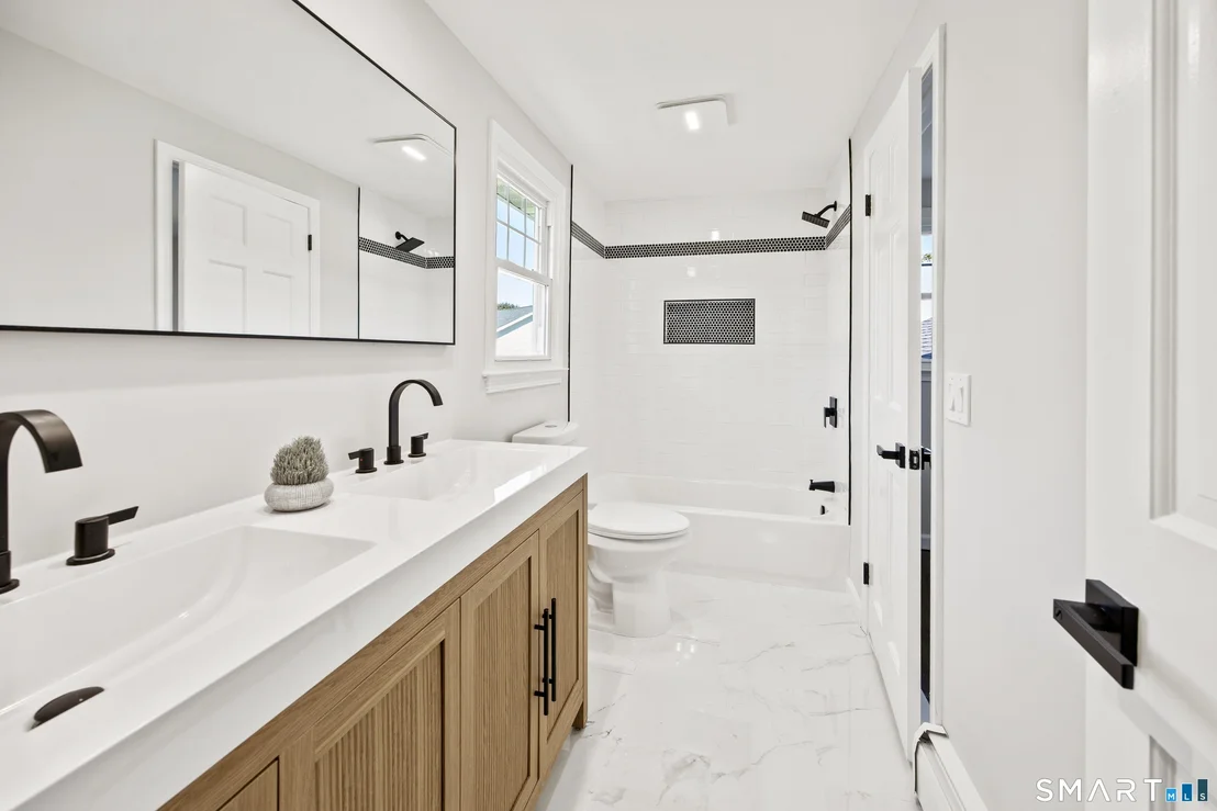 Photo of 325 Circle Drive