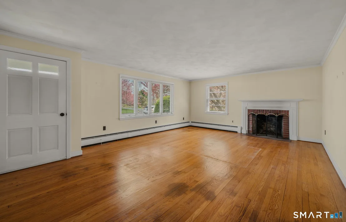 Photo of 4 Champlin Hill Court