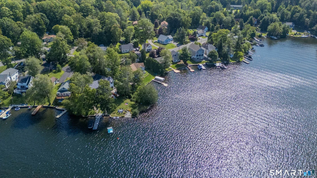 Photo of 325 Wakefield Boulevard
