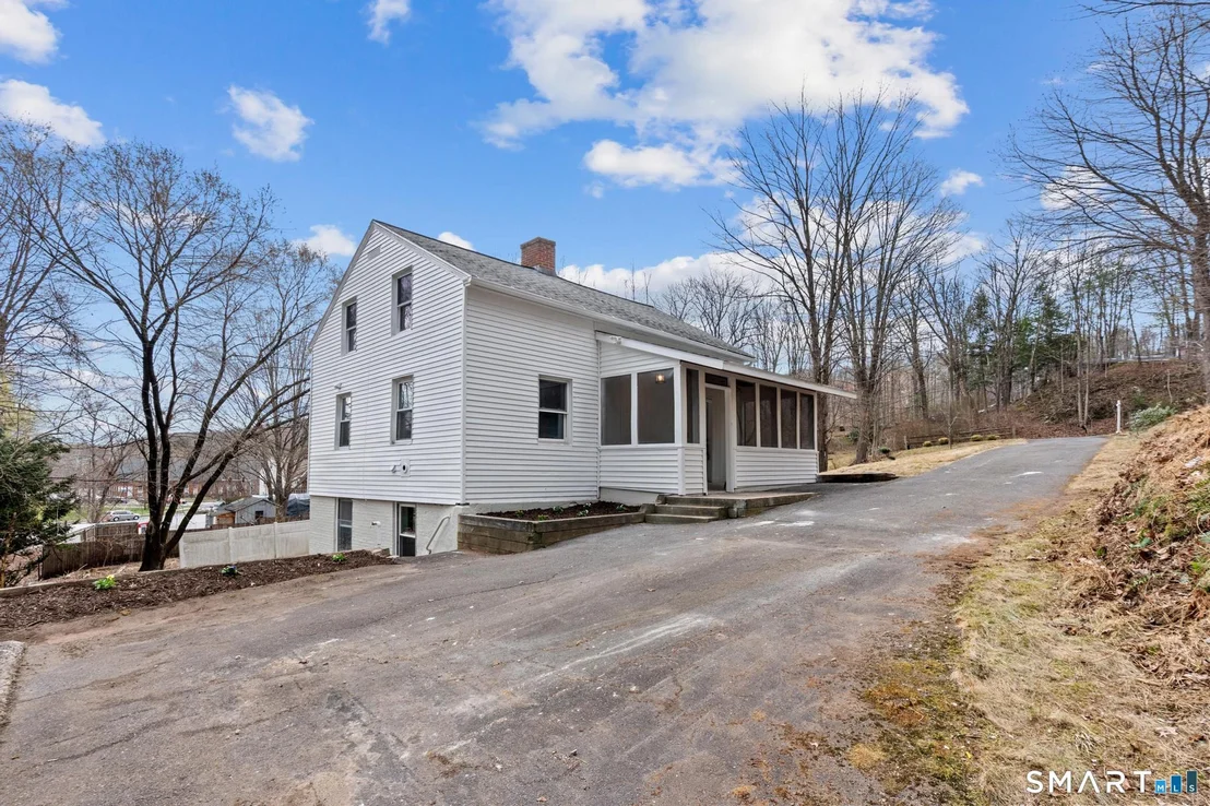 Photo of 25 Mountain Road
