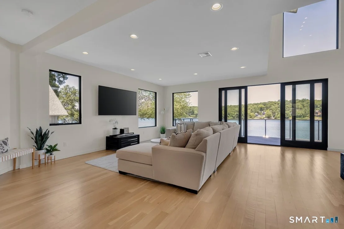 Photo of 145 Edgewater Drive