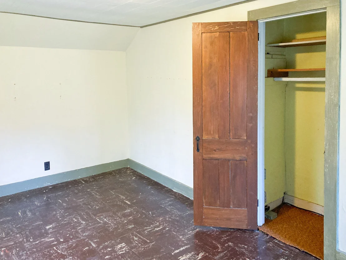Photo of 908 Trumbull Highway