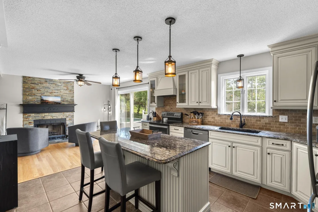 Photo of 11 Huntington Drive