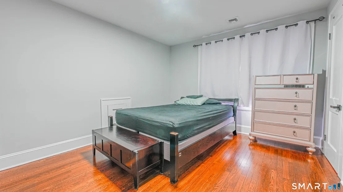 Photo of 1210 Laurel Avenue
