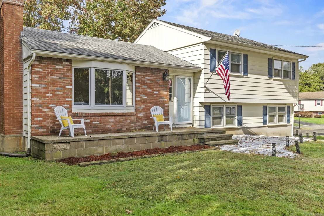 Photo of 134 Boston Post Road