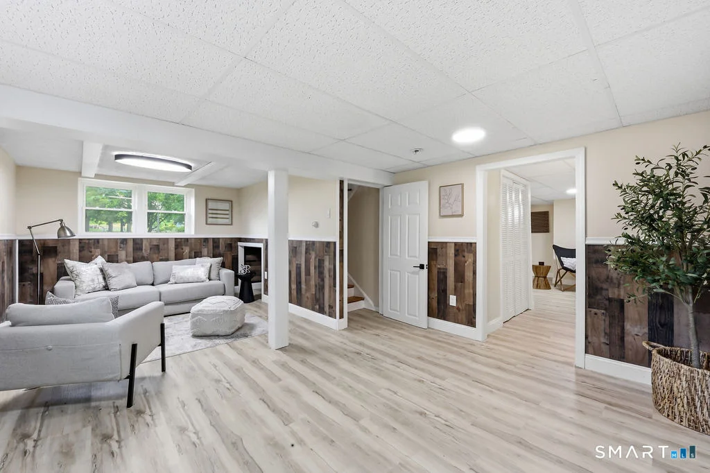 Photo of 445 Lincoln Drive
