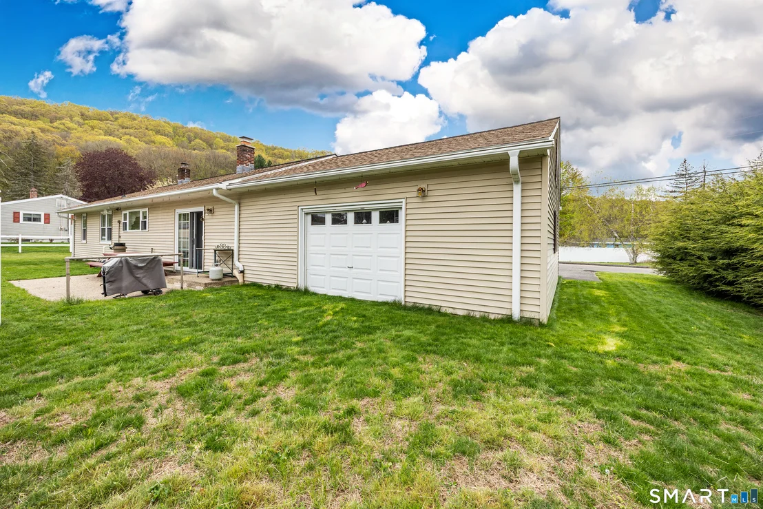 Photo of 44 Beacon Manor Road
