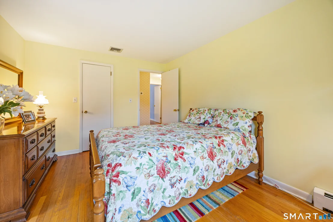 Photo of 230 Wallingford Road