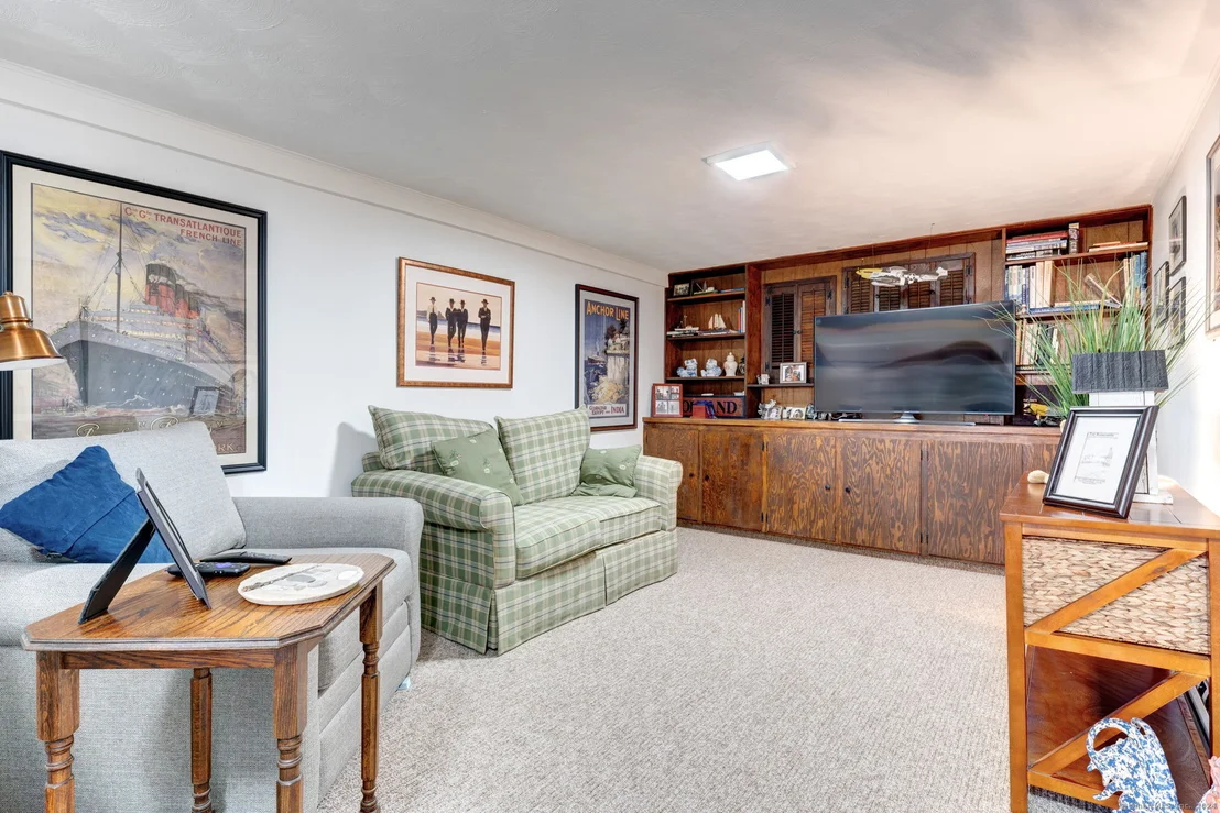 Photo of 345 Gehring Road