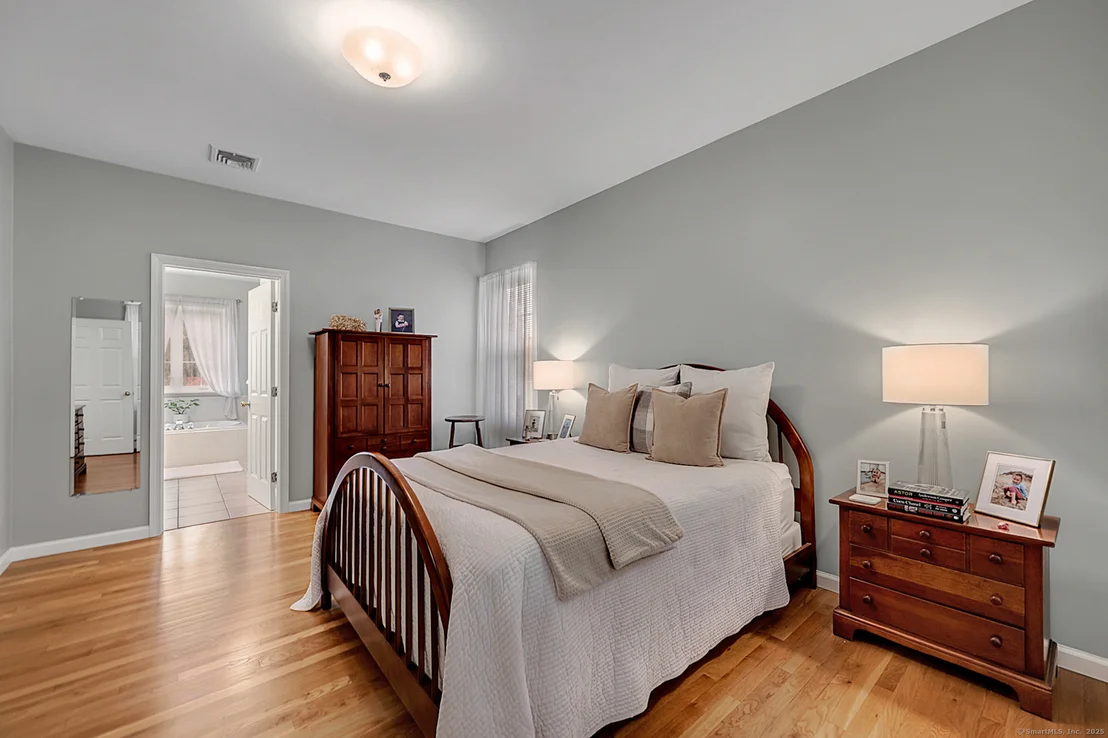 Photo of 20 Cowles Road