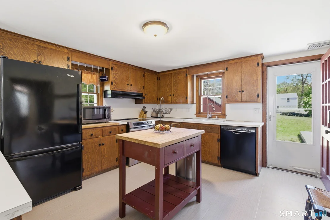 Photo of 244 Buttonball Lane