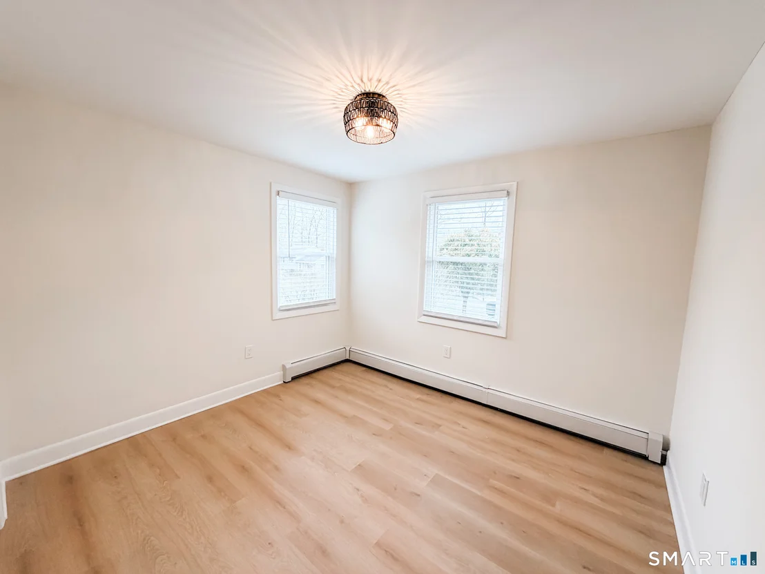 Photo of 33 Forest Avenue
