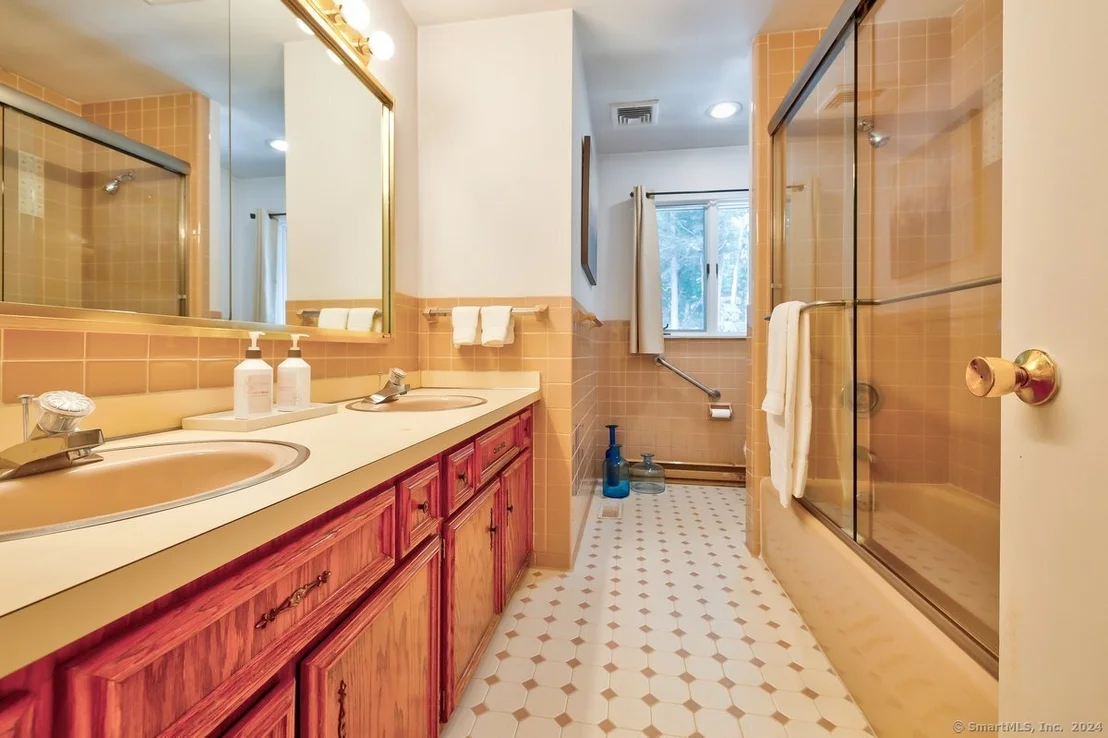 Photo of 28 Spring Valley Road