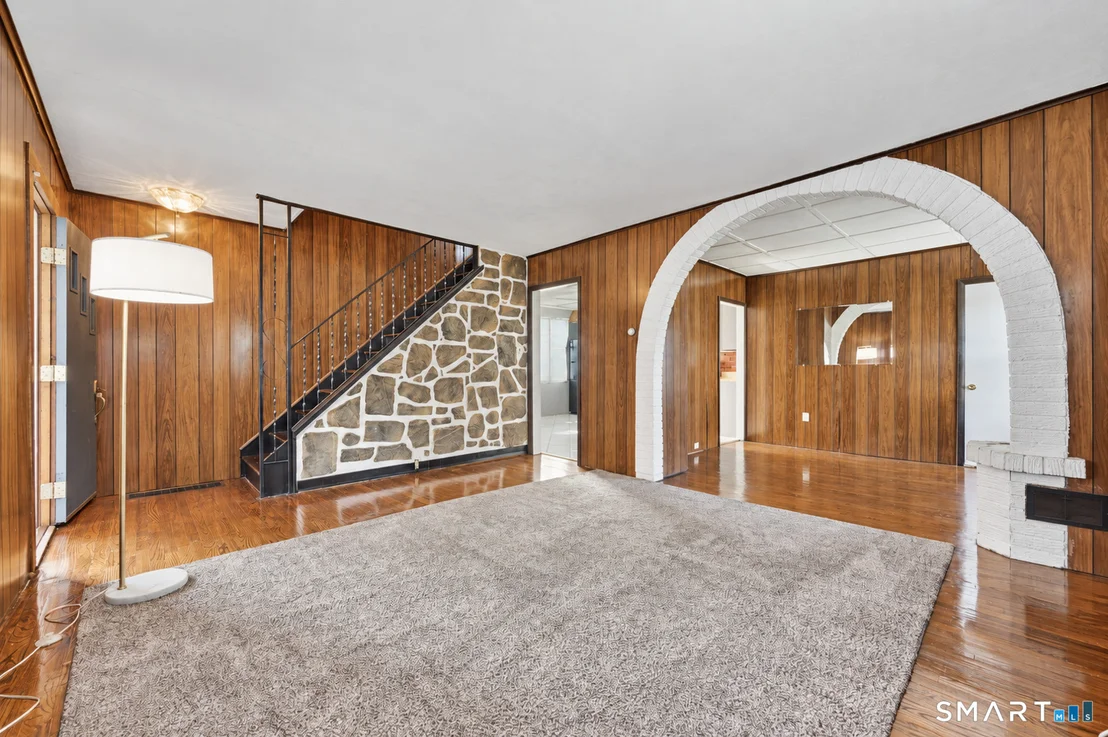 Photo of 25 Maple Avenue