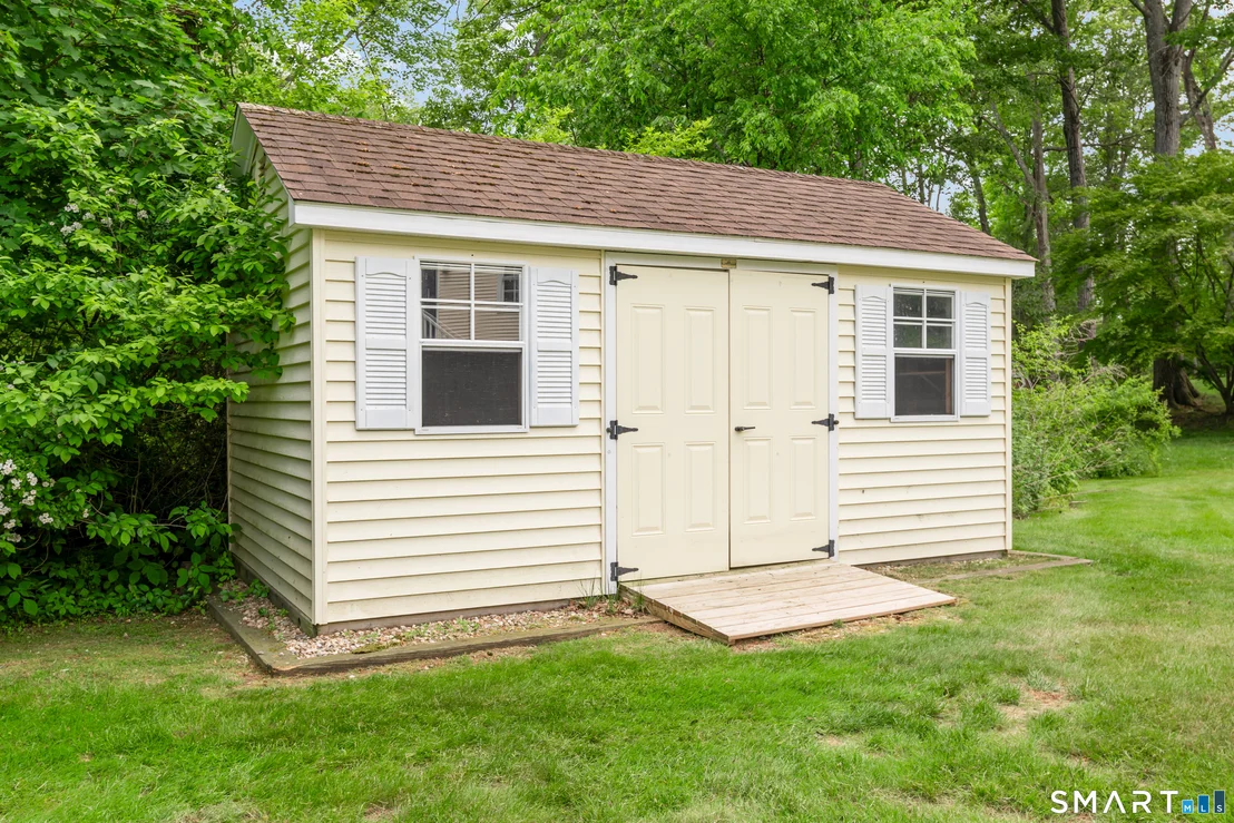 Photo of 81 White Oak Drive