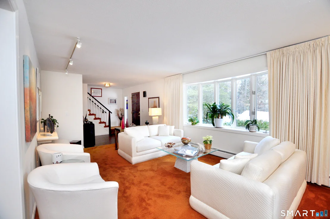 Photo of 15 Winhart Drive
