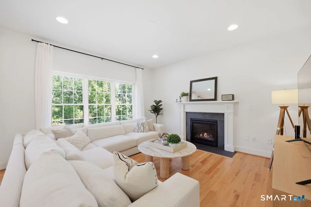 Photo of 21 Wolf Hill Road