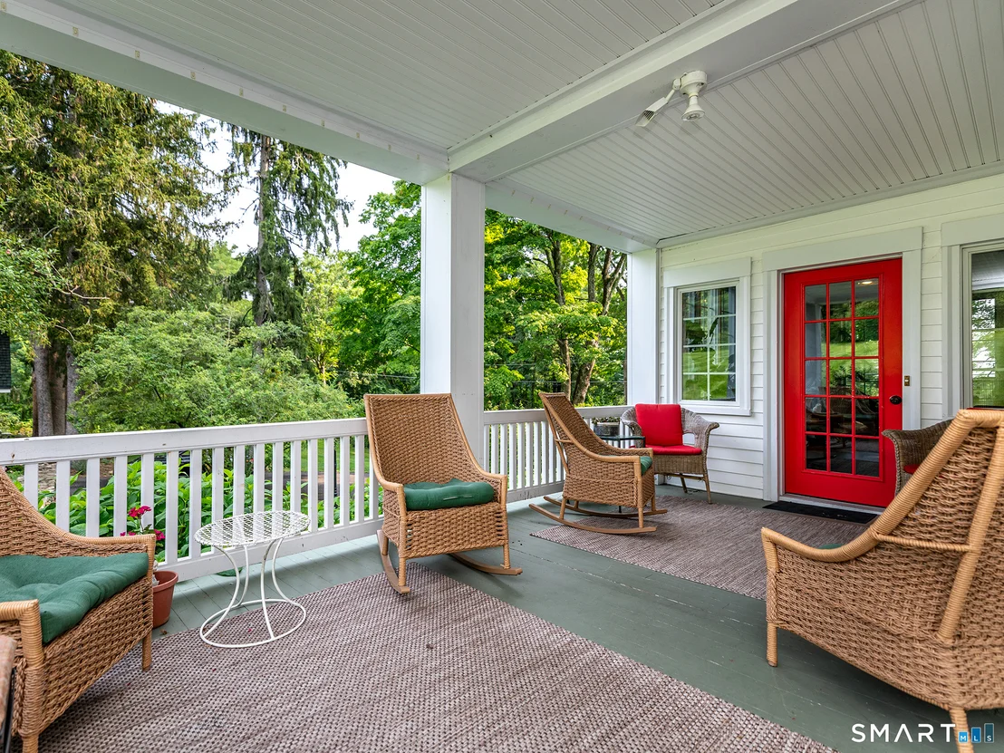 Photo of 552 Breakneck Hill Road