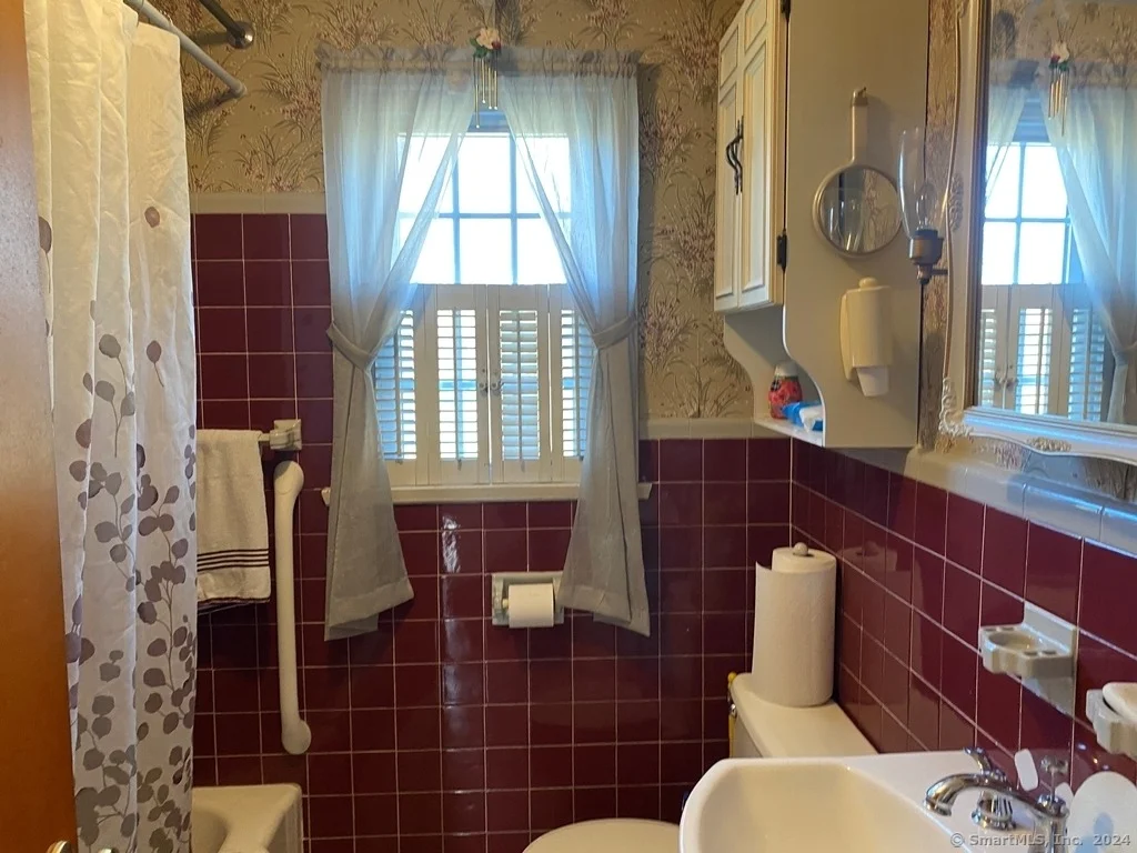 Photo of 98 Atwood Road