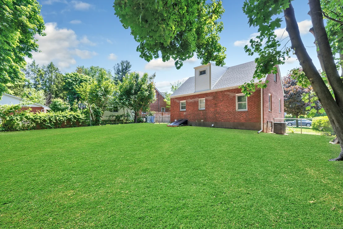Photo of 135 Oberlin Road
