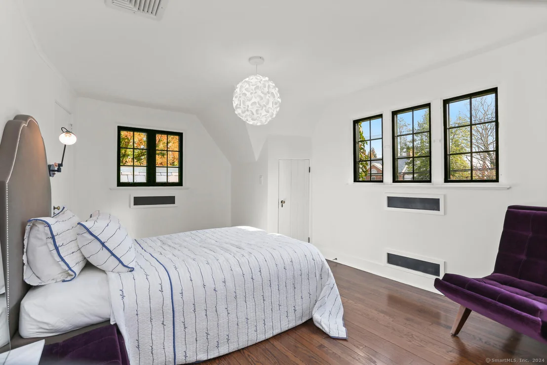 Photo of 84 Meadow Road