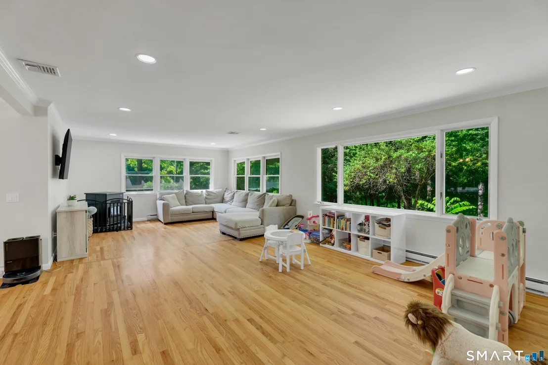 Photo of 25 Obtuse Hill Road