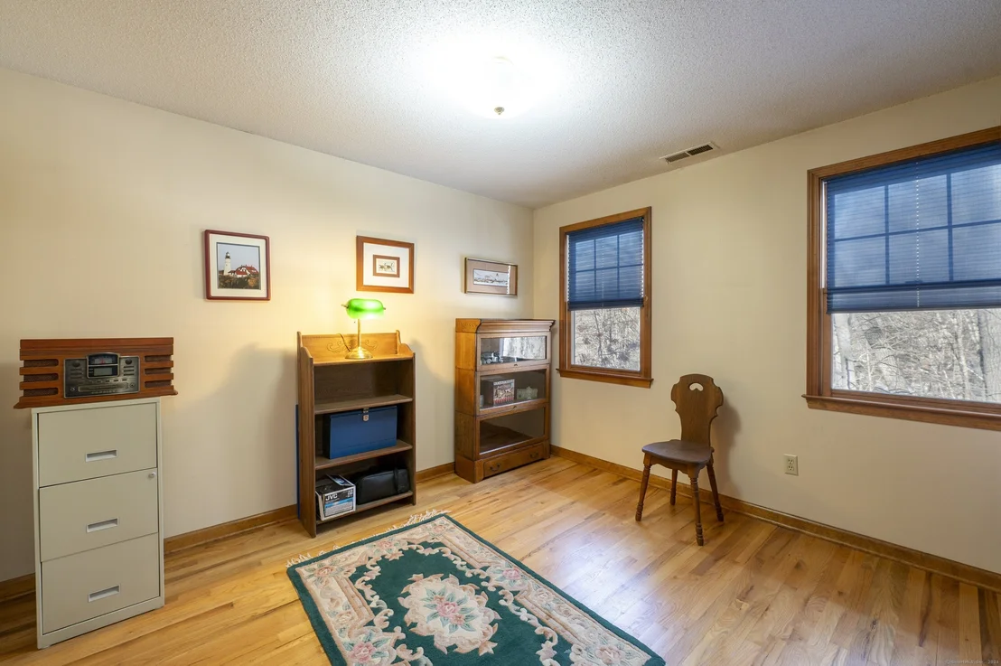 Photo of 1352 Wolf Hill Road