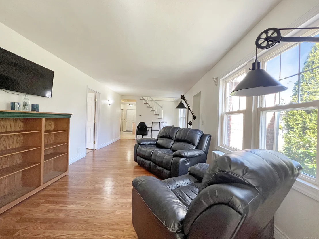 Photo of 625 Maple Hill Road