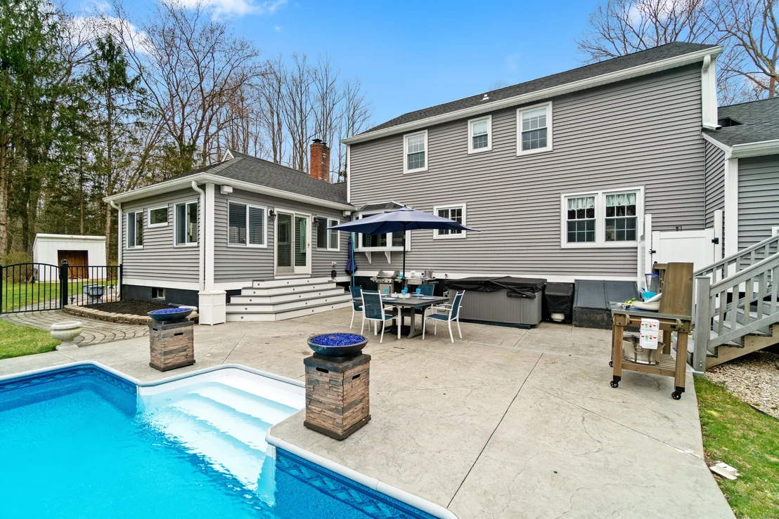 Photo of 25 Laurelwood Drive
