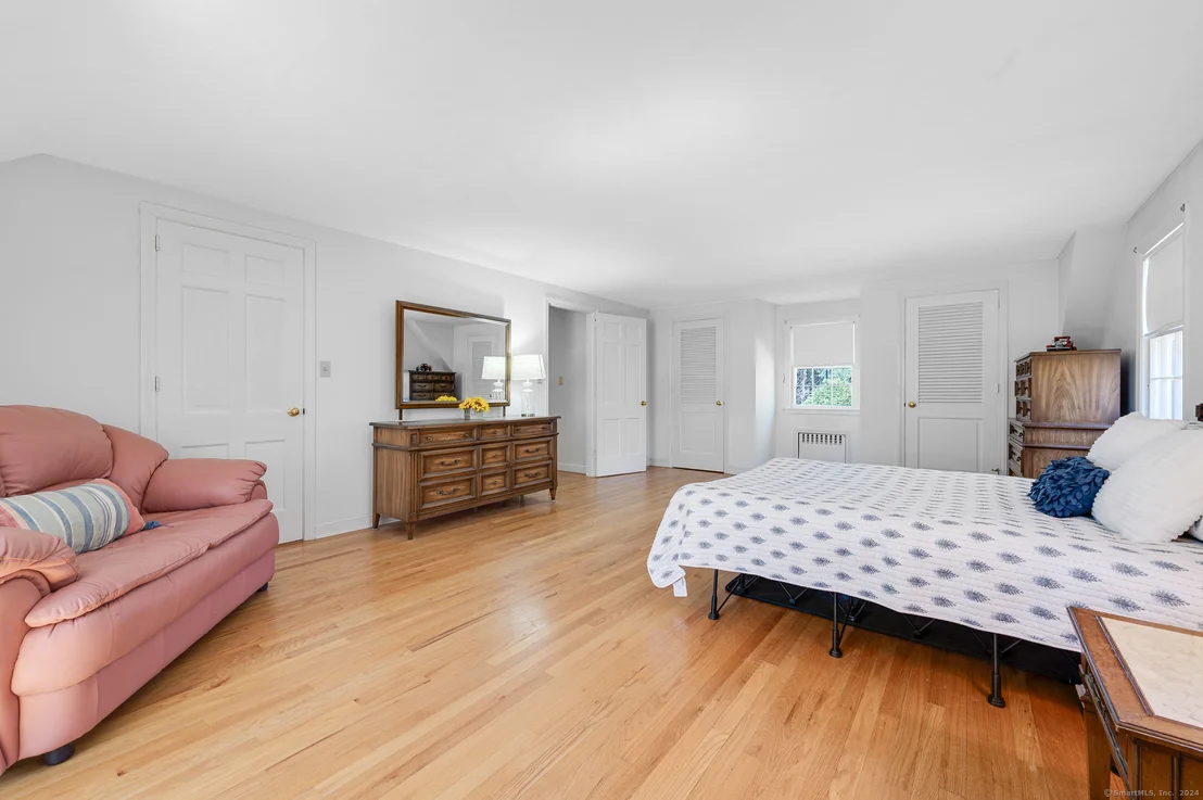 Photo of 341 Greenwoods Road