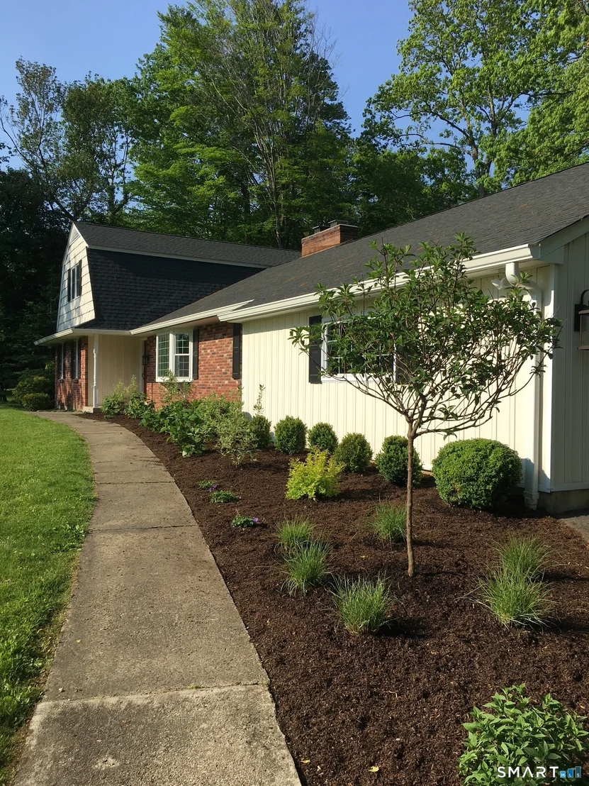 Photo of 15 Lindencrest Drive