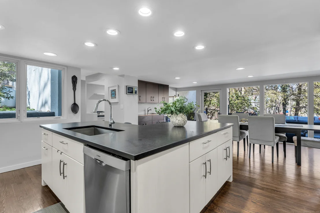 Photo of 17 Pine Ridge Road