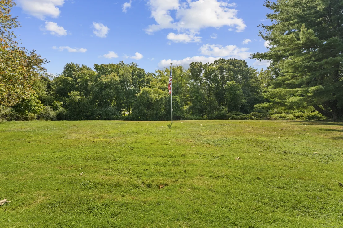 Photo of 43 Arrowhead Drive