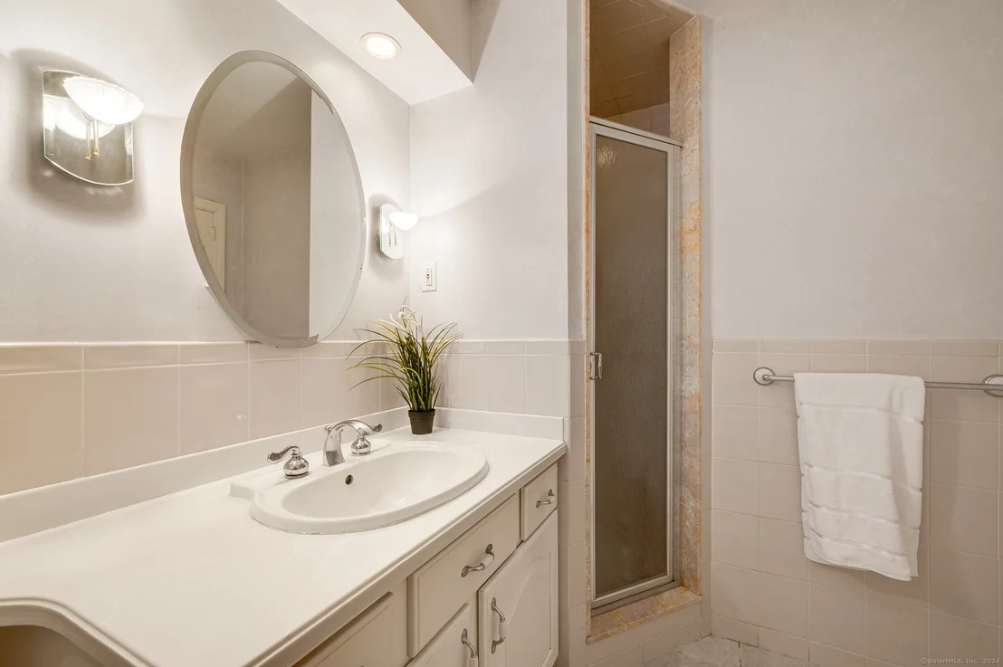 Photo of 341 Greenwoods Road
