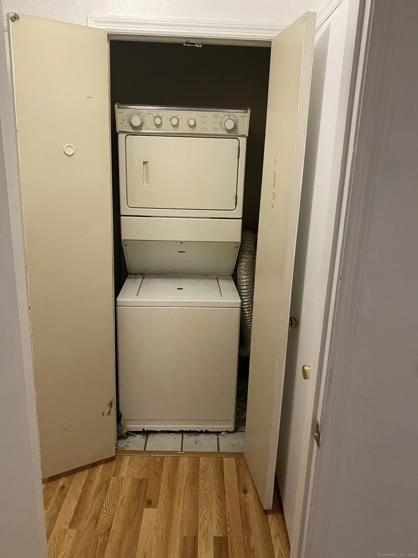 Photo of Unit 30D at 925 Oronoke Road