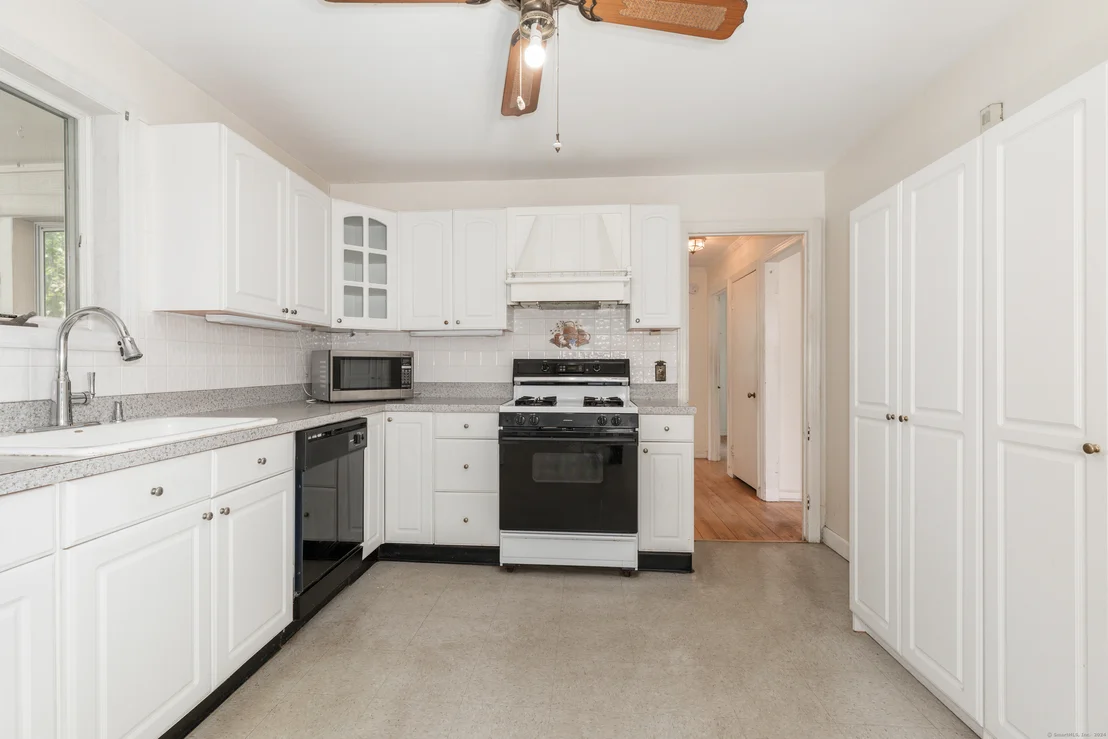Photo of 128 Fairview Avenue