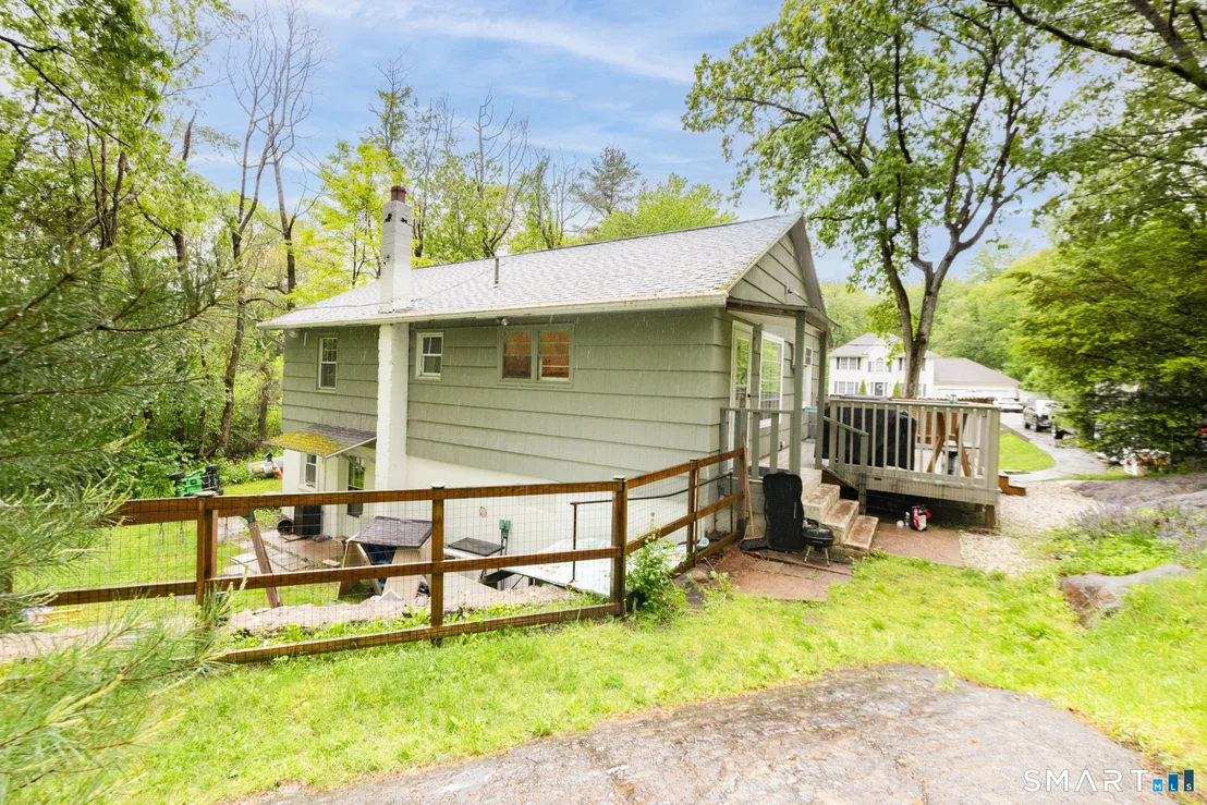 Photo of 1166 Spindle Hill Road