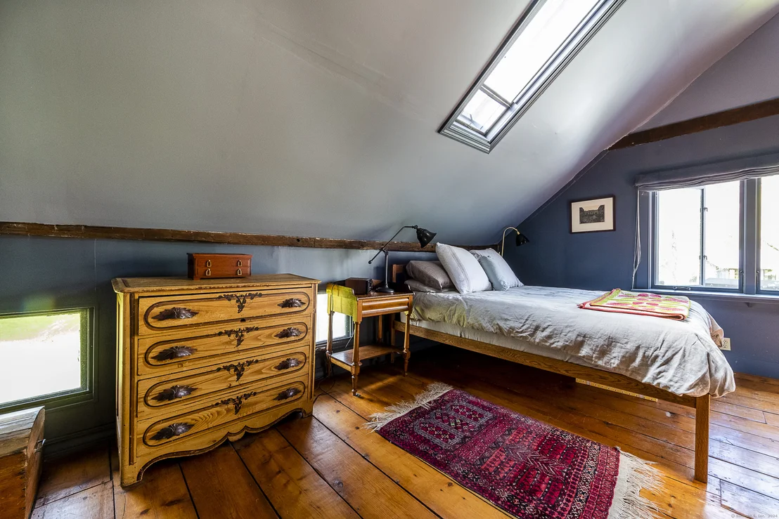 Photo of 126 Beaver Brook Road